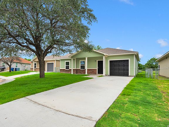 2nd image of 615 Villa Linda