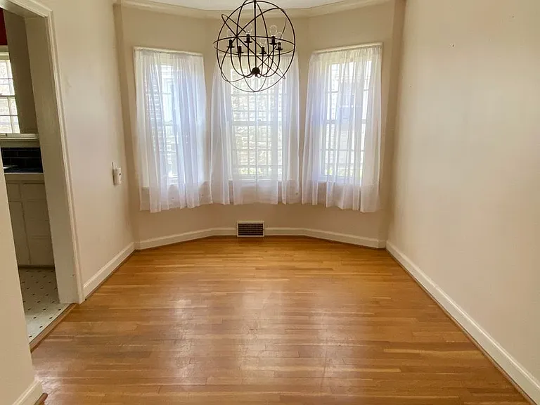 1825 Fairchild Ave — Photo 4