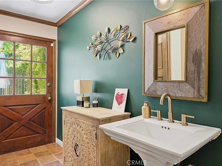 18000 Karen Dr — Photo 46