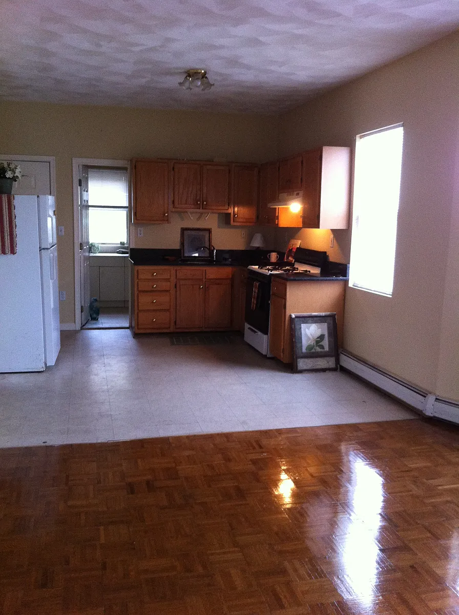 Building Photo - 84 Harvard St #2