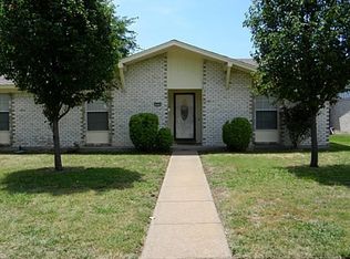 1914 Matterhorn Dr, Garland, TX