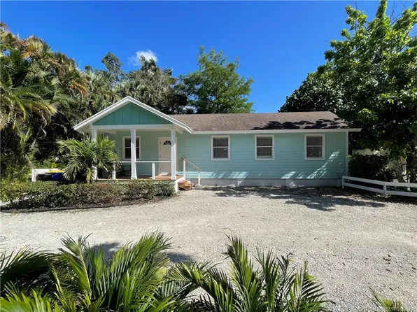 4974 SE Grouper Ave, Stuart, FL 34997