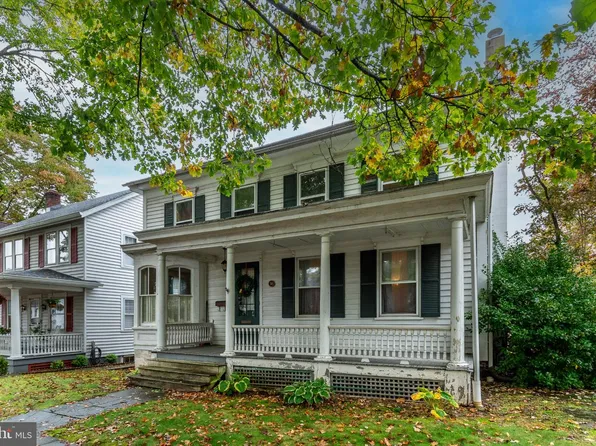 31 4th St, Frenchtown, NJ 08825