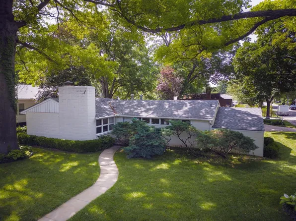 1005 E 15th Ave, Winfield, KS 67156