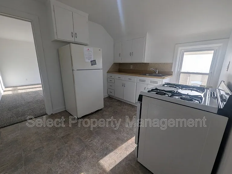 1235 Stophlet St #2 — Photo 8