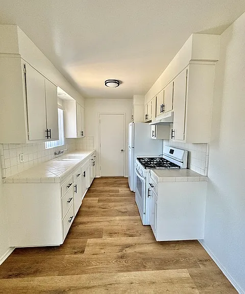 238 W Elm Ave #C — Photo 7
