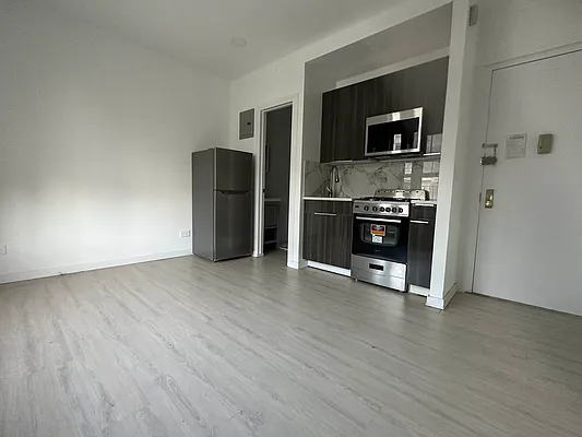 Rented by David Francis New York LLC | media 8