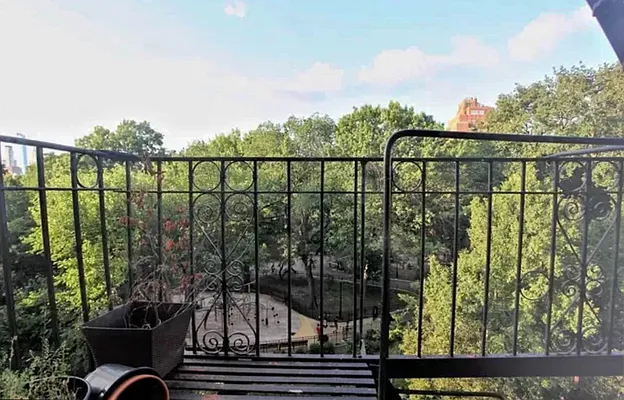 Rented by Metropolitan Property Group | media 10