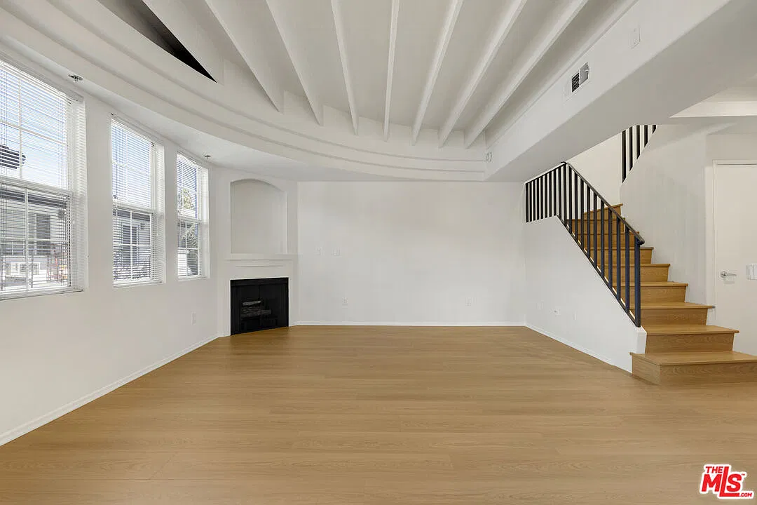 2 bed, 2.5 bath, 1170 sqft, $3,795 — Photo 1