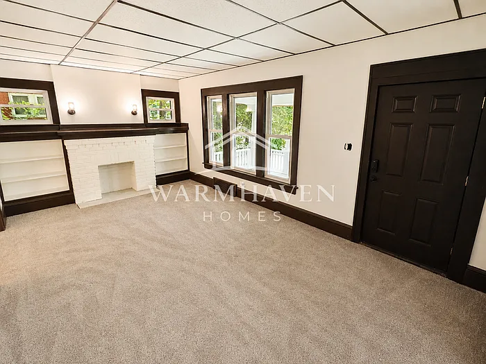 4 bed, 1.0 bath, 1602 sqft, $1,545 — Photo 2