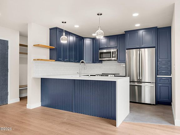 4th image of 35233 Bayside Gardens Rd