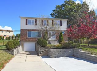 122 University Cir, Crestview Hills, KY 41017