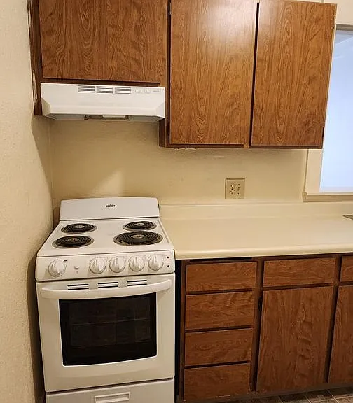 Florence Apartments — Photo 7