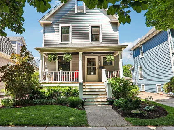 4630 N Kilbourn Ave, Chicago, IL 60630
