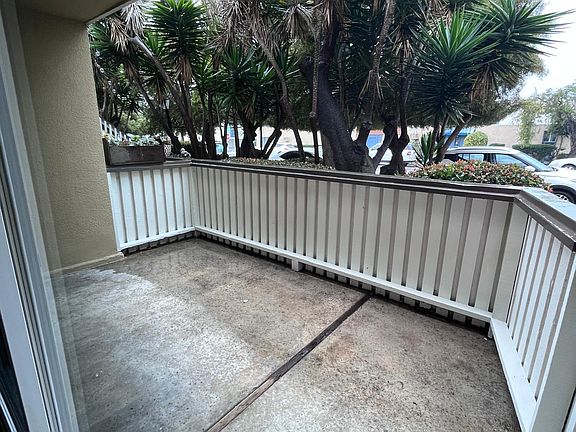 3rd image of 4321 Cass St APT 1