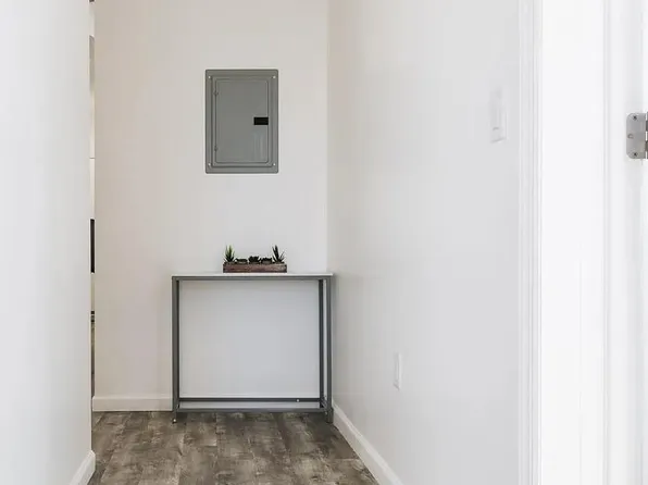 320 Central Avenue image 6 of 28