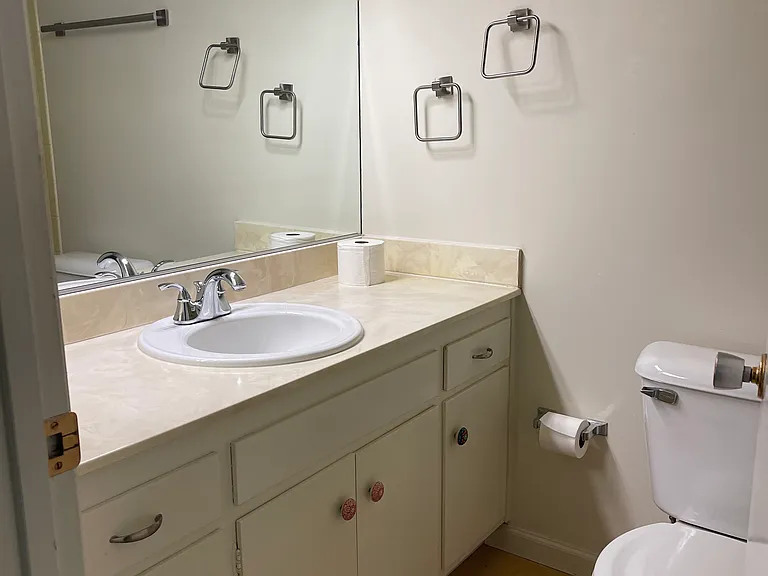 417 Deerfield Cir — Photo 8