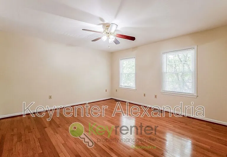 8239 Doctor Craik Ct — Photo 15