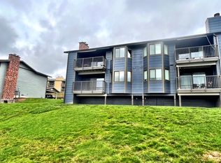 3330 Narrows View Ln NE UNIT 104, Bremerton, WA 98310