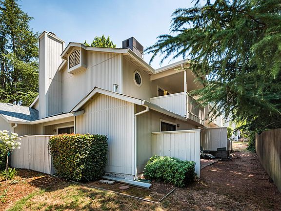 5th image of 2219 Country Villa Ct