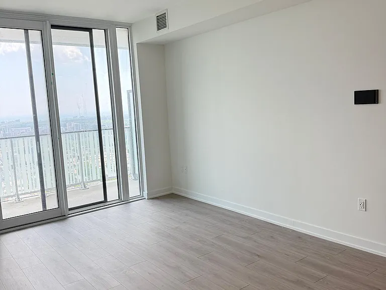 1 Fairview Rd E #2913 — Photo 5