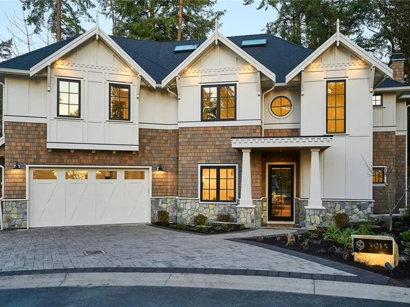 3915 Woodlands Pl, Saanich, BC V8N 4J7