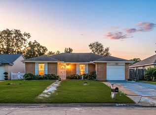 10927 Sharpview Dr, Houston, TX 77072