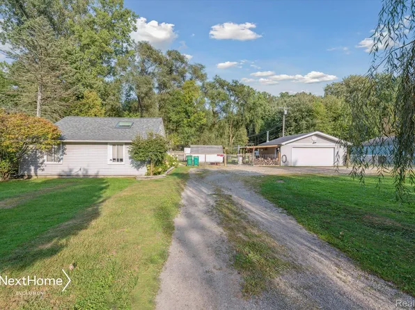 7189 Ozga St, Romulus, MI 48174