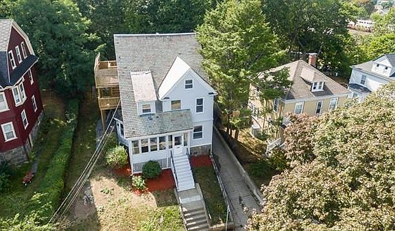 3rd image of 49 Hillsdale St