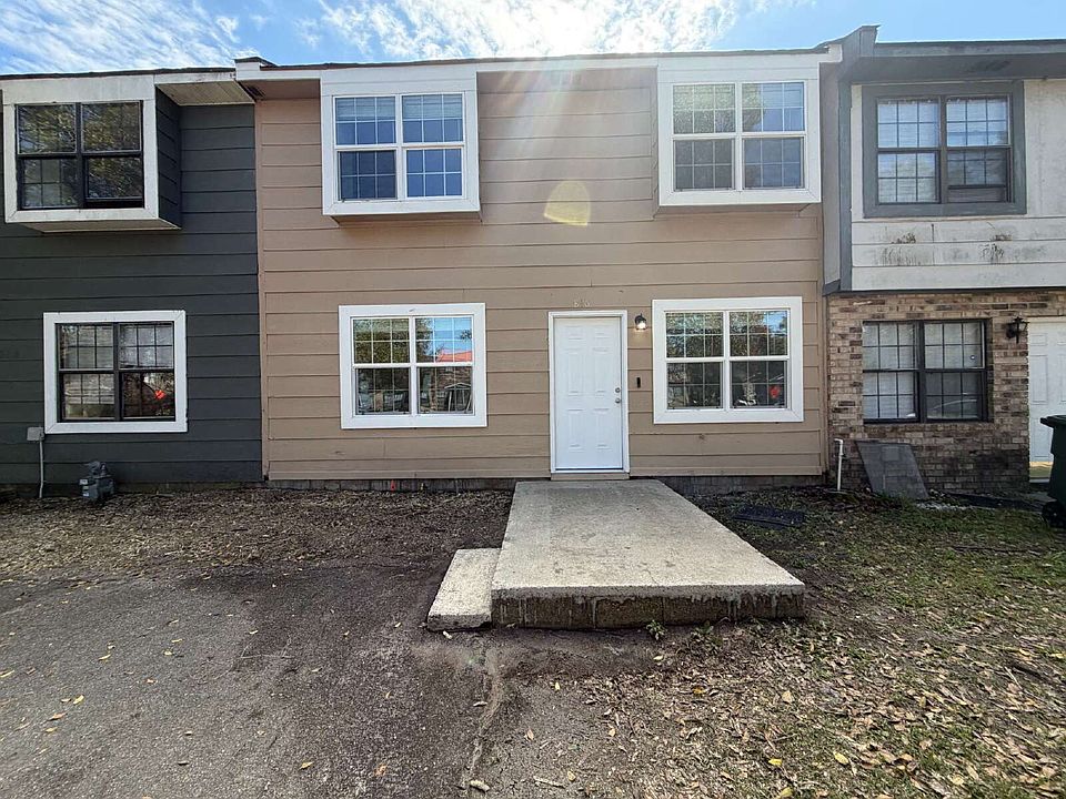 1st image of 816 Lesa St