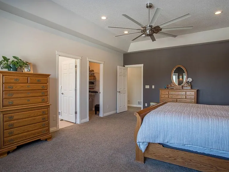 5206 Laree Ct — Photo 24