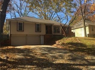 6216 NE Normandy Dr, Kansas City, MO 64118