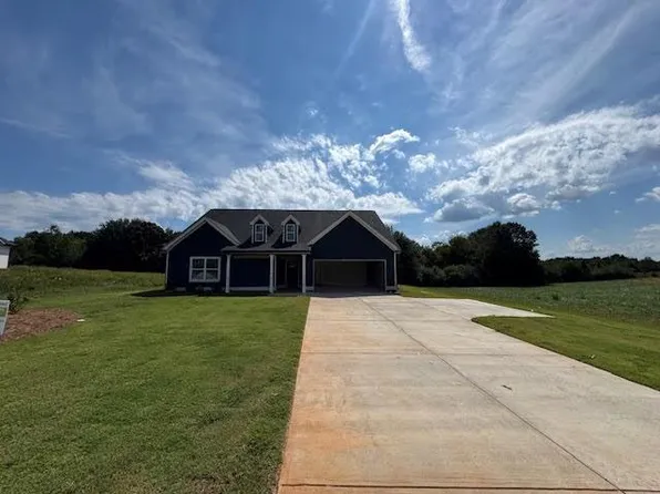 36 Creek Stone Dr, Hartwell, GA 30643