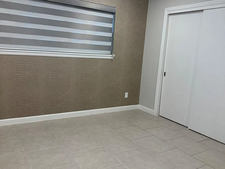 155 Robins Ln — Photo 21