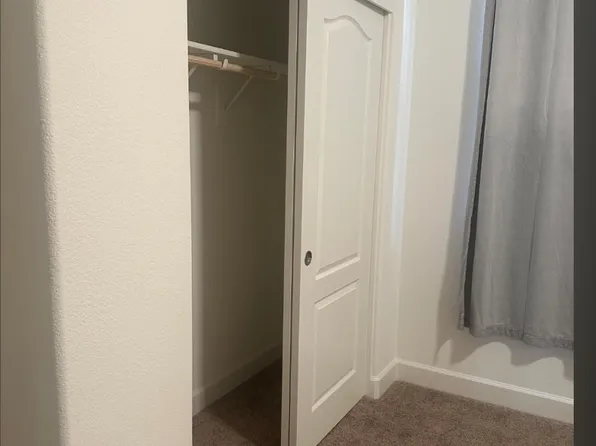 660 Headley Ln, Patterson, CA 95363