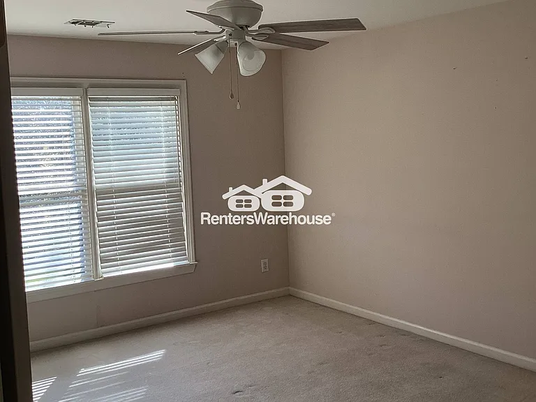 7815 Tintern Trce — Photo 36