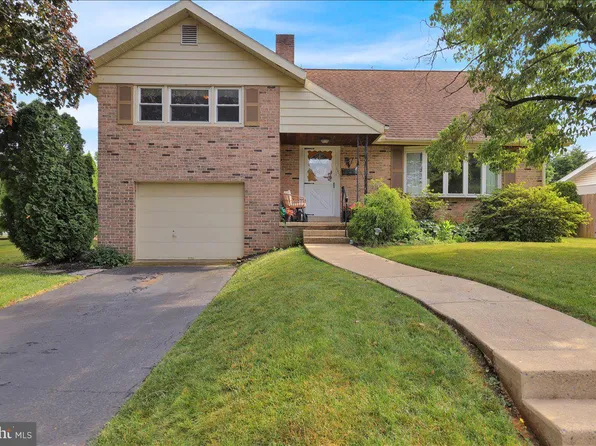 1116 Dogwood Dr, Reading, PA 19609