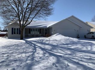 2797 Riveridge Ln, Green Bay, WI 54313