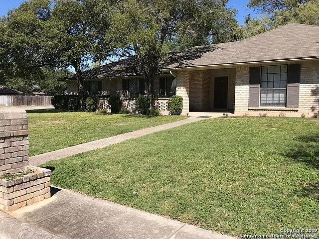 13851 Susancrest, San Antonio, TX 78232 | Home for Rent 78232 — Photo 2