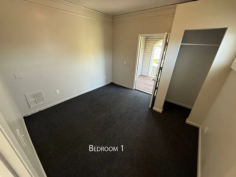 27 Carthage Dr — Photo 9