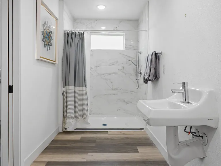 2837 San Marino St #103 — Photo 15