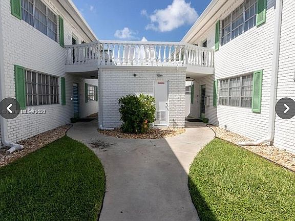 5th image of 1821 NE 62nd St APT 324