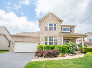 890 Clover Ridge Ln, Itasca, IL 60143