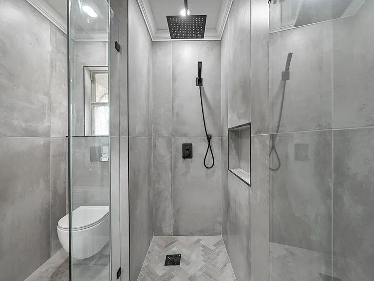 660 Springhill Dr — Photo 12