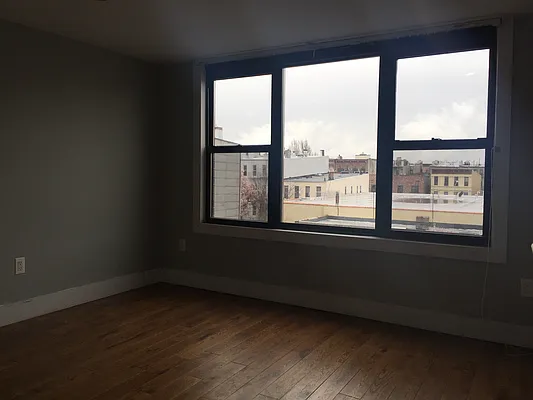 Rented by P Management | media 3
