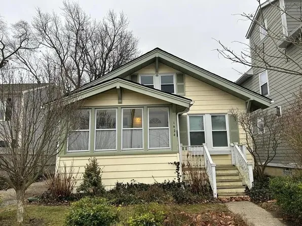 1424 Smith Ave, Birmingham, MI 48009