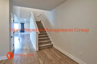 6810 NE 16th Ave — Photo 3