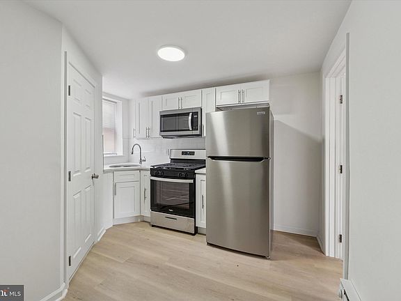 2nd image of 1626 N 17th St #302