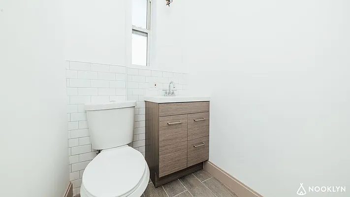 Rented by Nooklyn NYC LLC | media 31