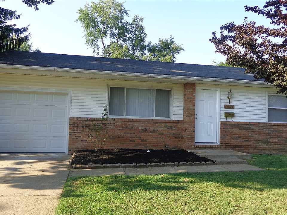 1st image of 1404 Lilac Ln